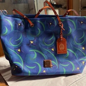 Disney, Club 33 by Dooney & Bourke Salon Nouveau